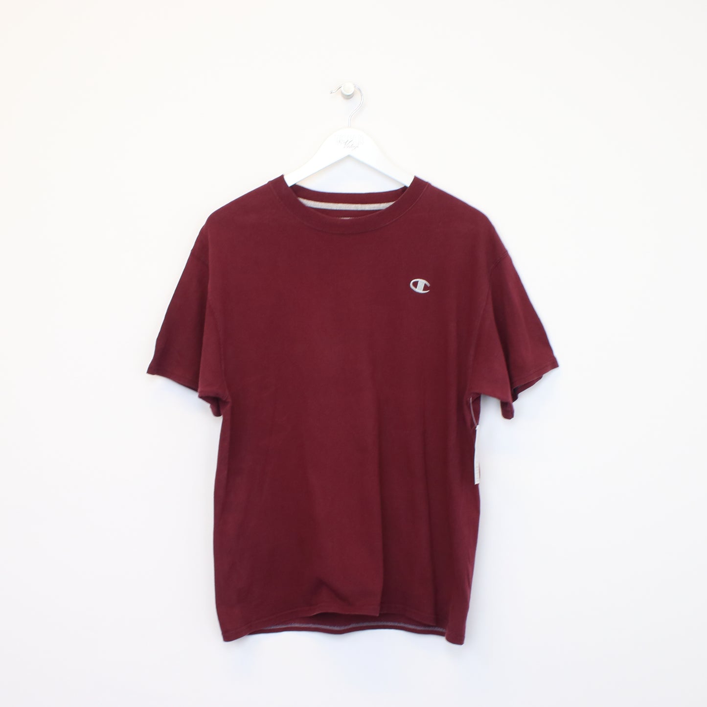 Vintage Champion T-Shirt in burgundy. Best fits L