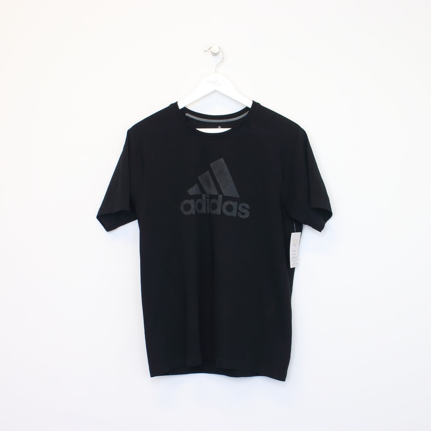 Vintage Adidas spell out T-Shirt in black. Best fits S