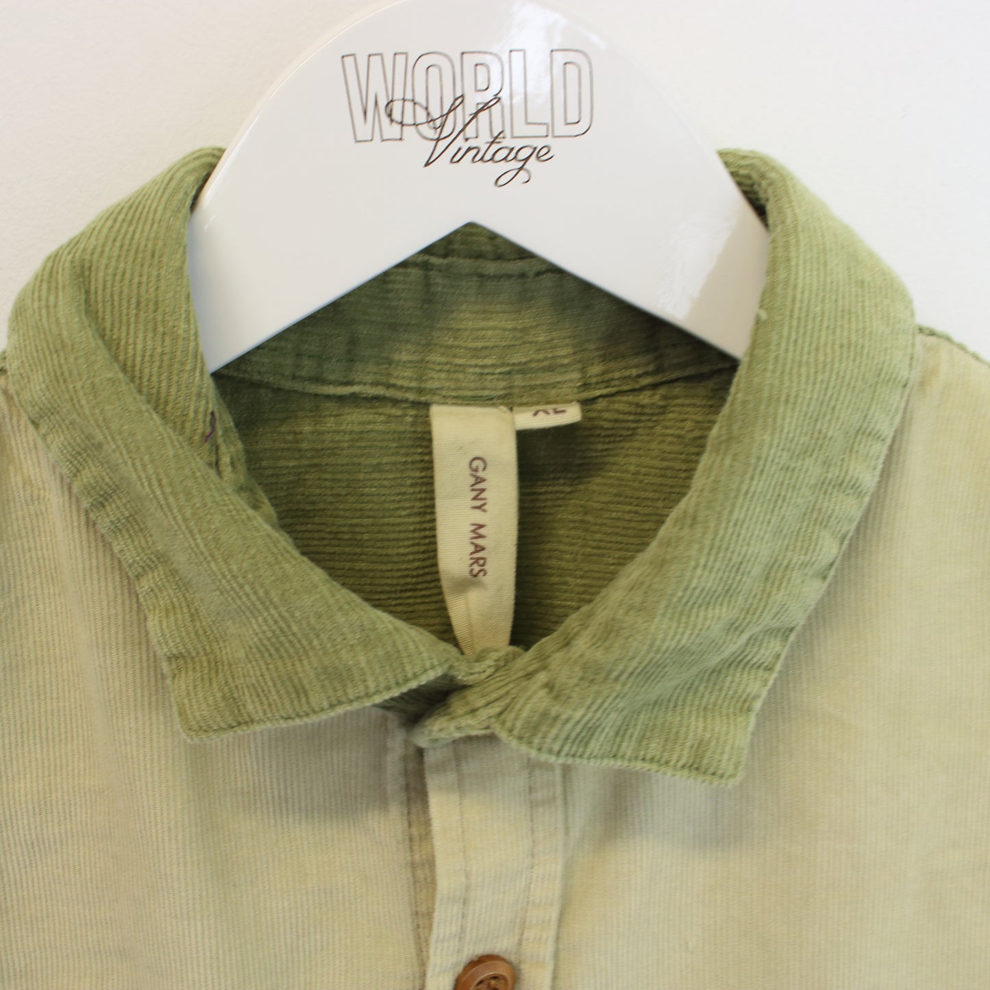 Vintage Gany Mars chord shirt in green. Best fits L