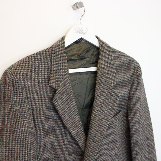 Vintage Coat tails Harris Tweed jacket in grey. Best fits 44R