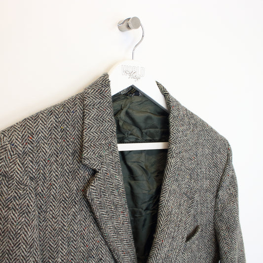 Vintage Youngs Harris Tweed jacket in grey. Best fits 46L