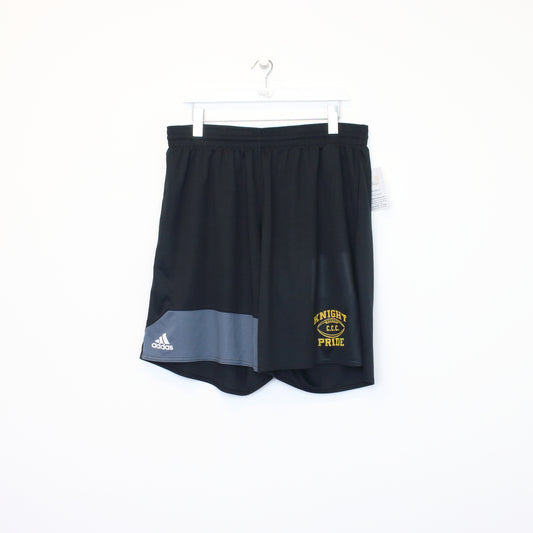 Vintage Adidas shorts in black. Best fits XL