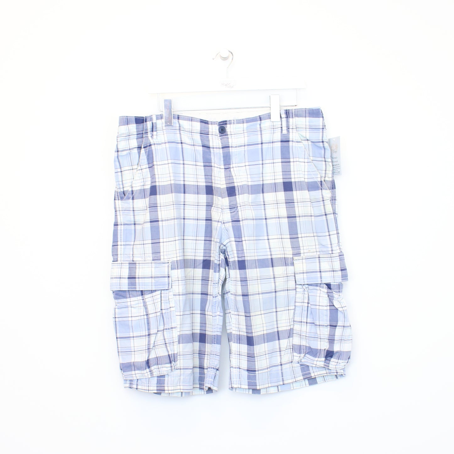 Vintage GAP cargo shorts in white and blue checked. Best fits 36