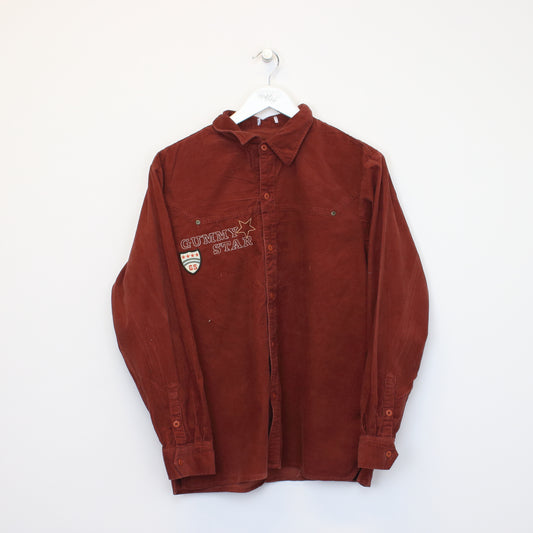 Vintage corduroy shirt in maroon. Best fits S