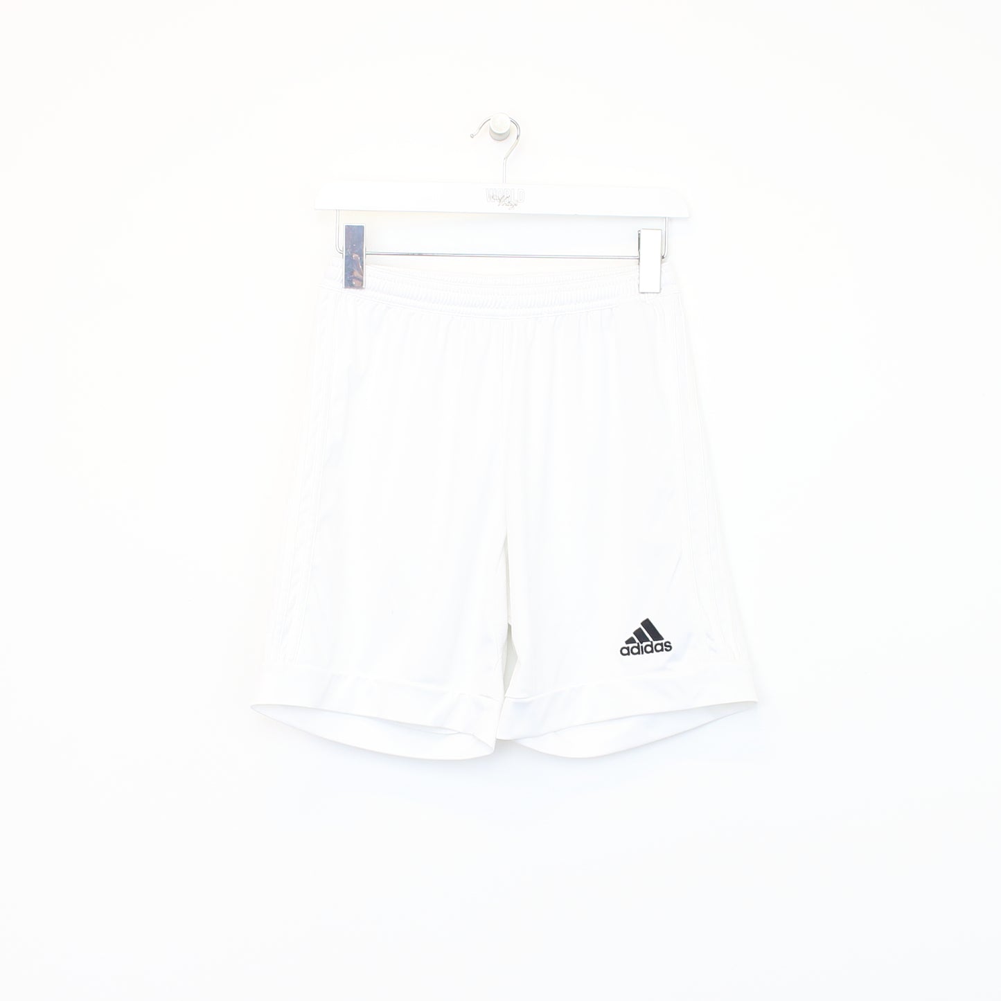 Vintage Adidas shorts in white. Best fits S