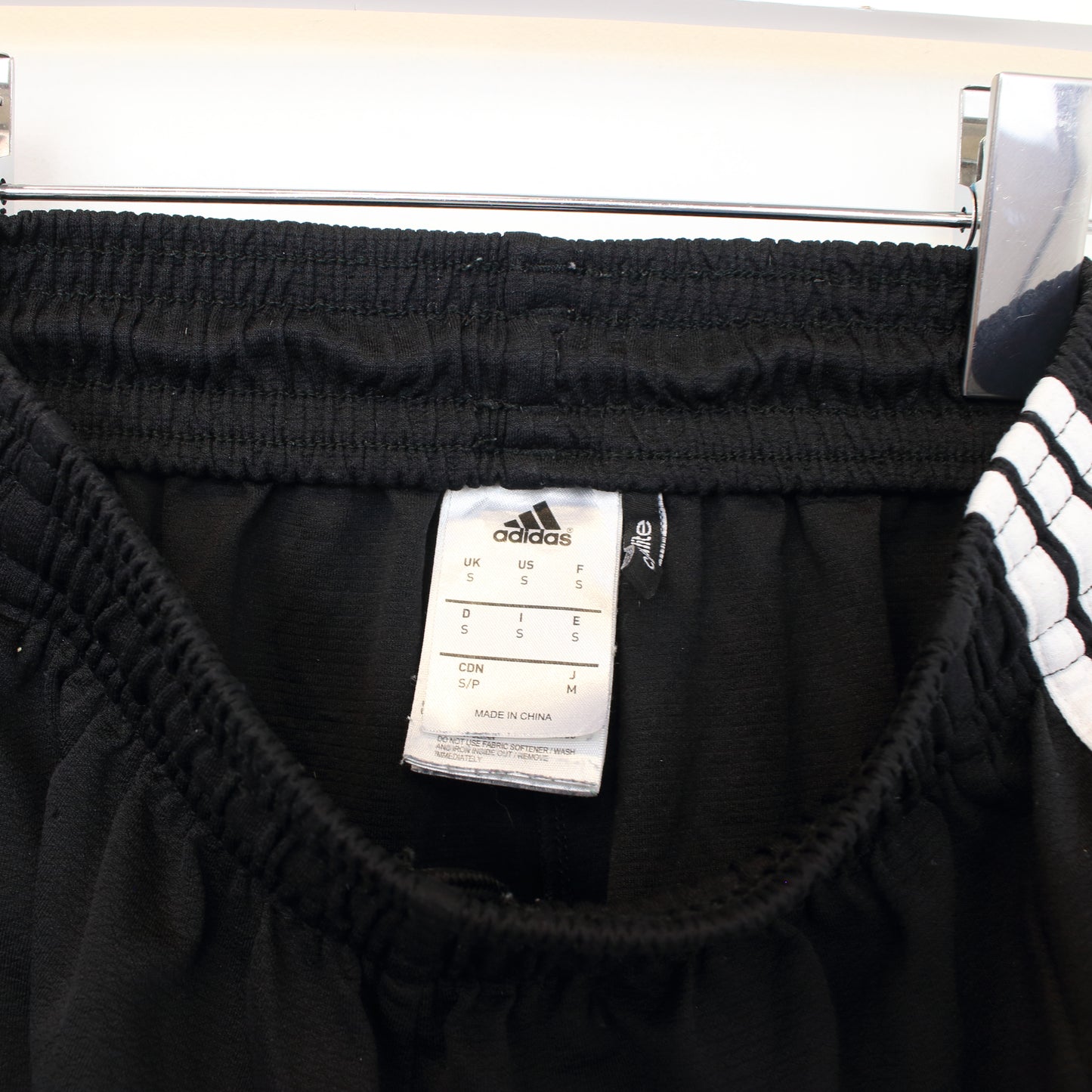 Vintage Adidas shorts in black and white. Best fits XS