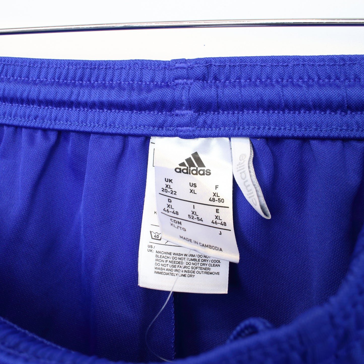 Vintage Adidas shorts in blue and white. Best fits XL