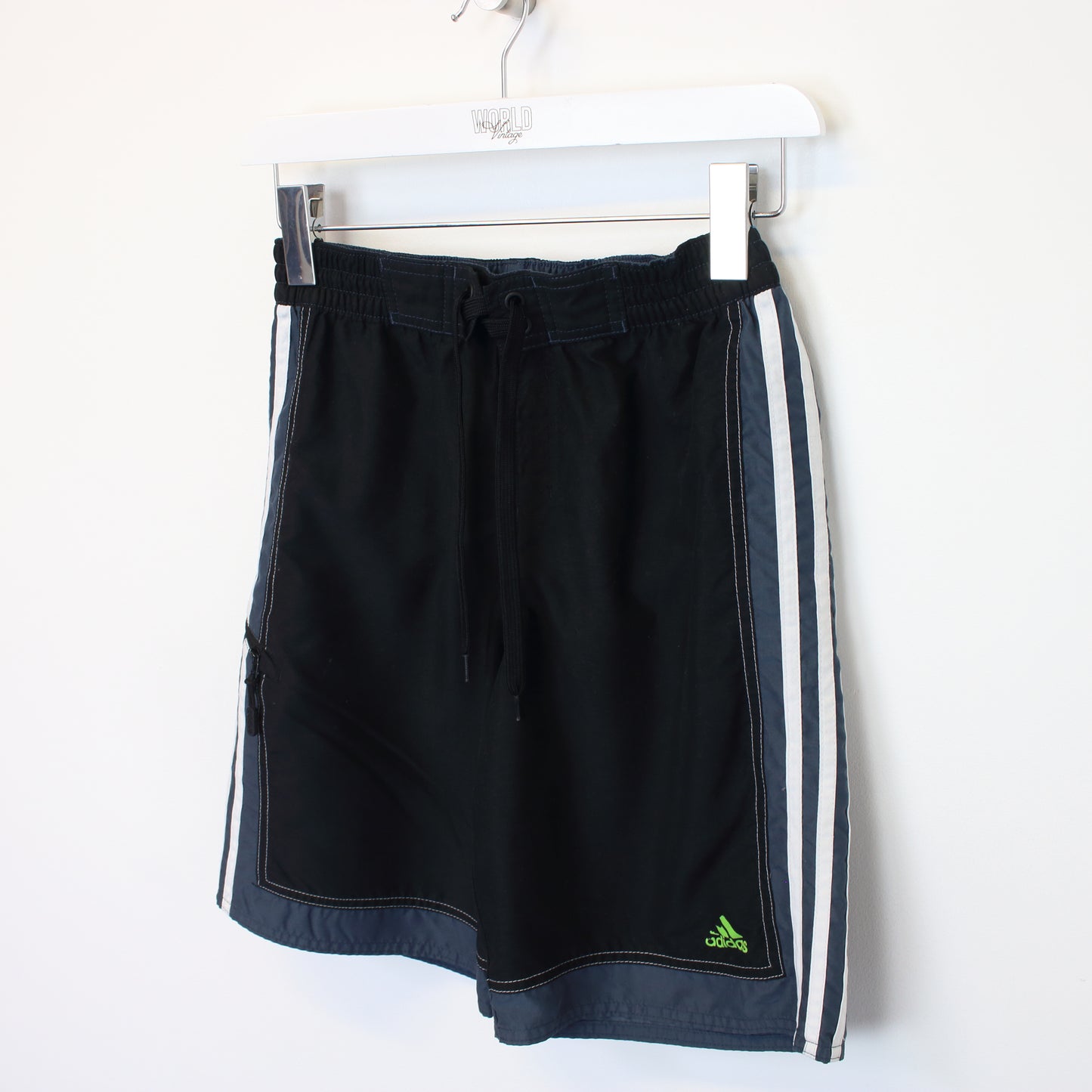 Vintage Adidas shorts in black. Best fits S