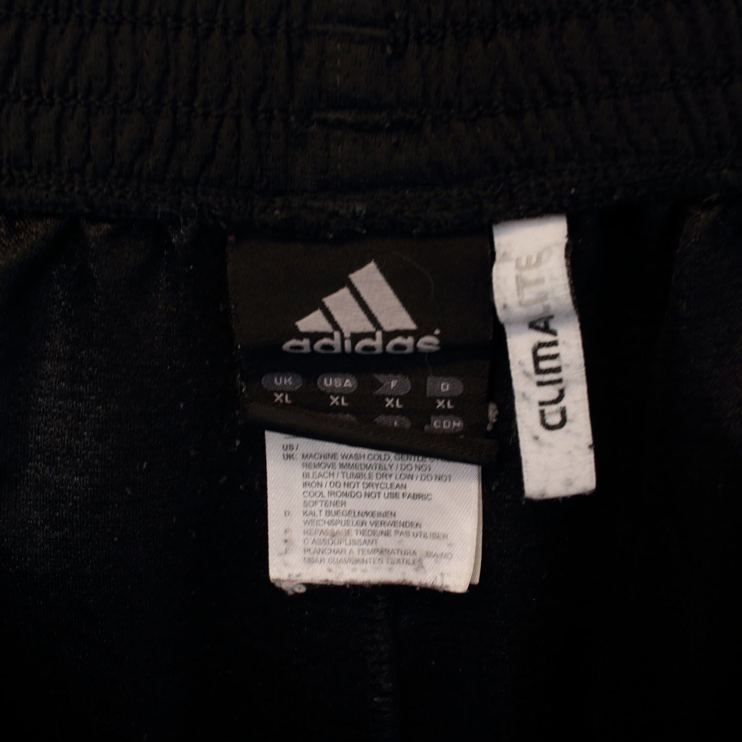 Vintage Adidas shorts in black. Best fits L