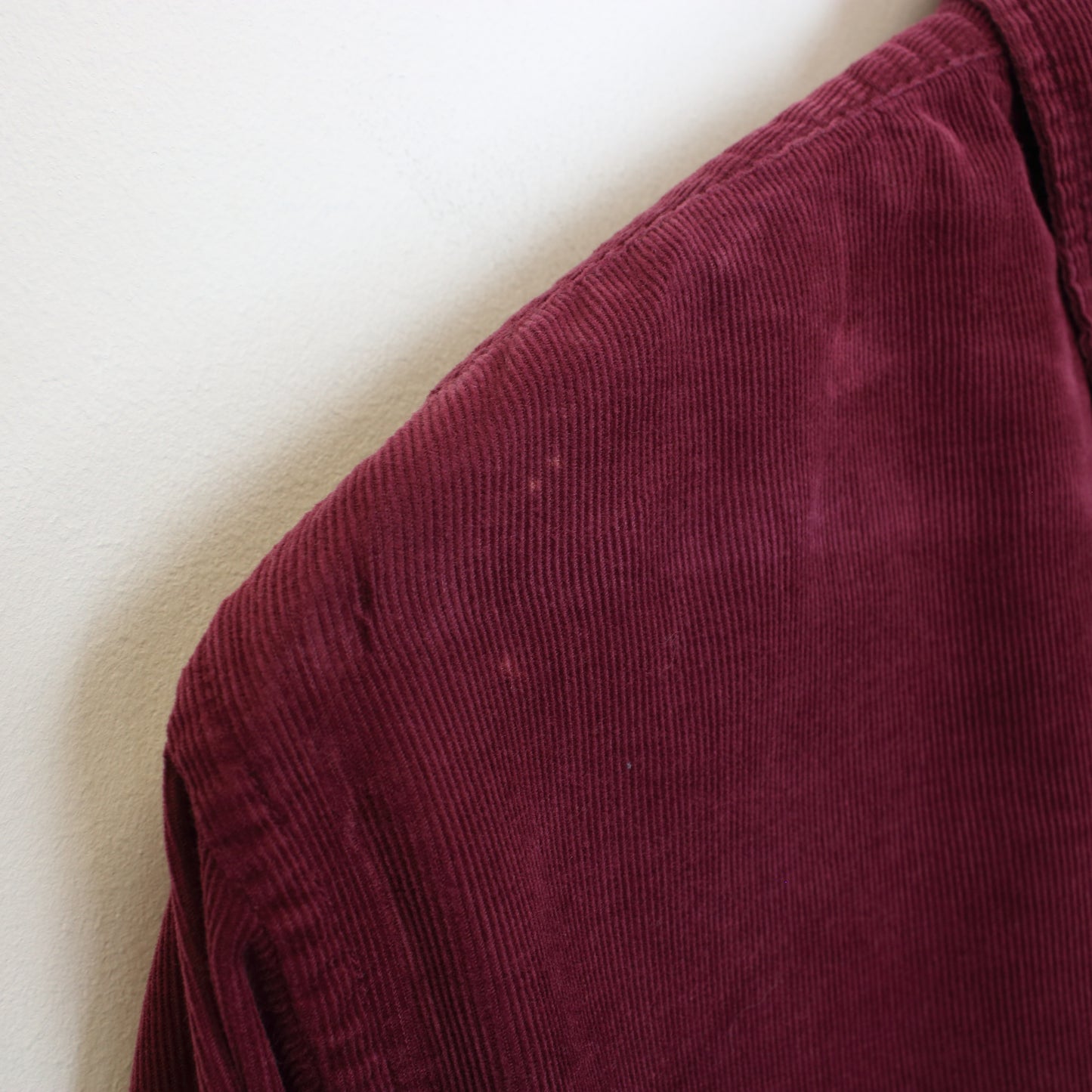 Vintage Vancl shirt in burgundy. Best fits M