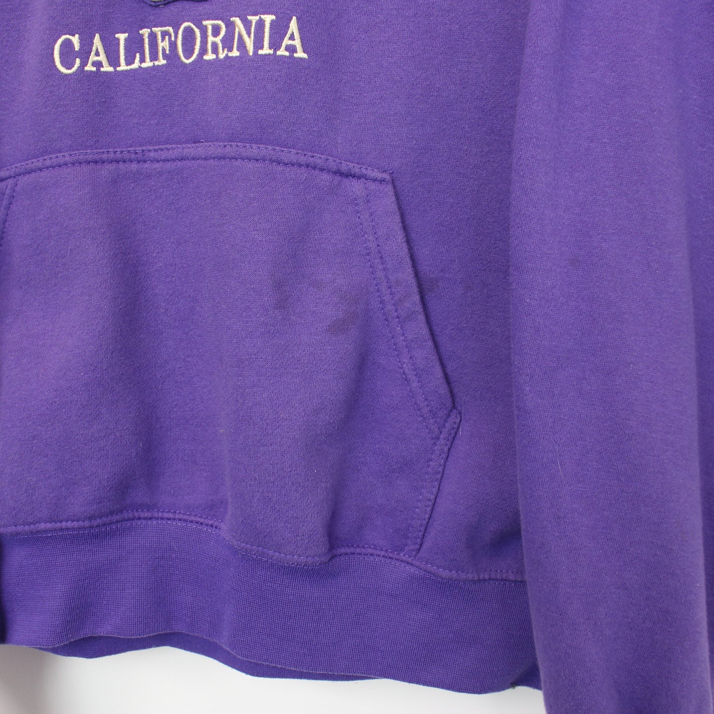 Vintage Unbranded Hollywood hoodie in purple. Best fits L