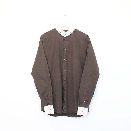 Vintage Dolce & Gabbana shirt in brown and white. Best fits M