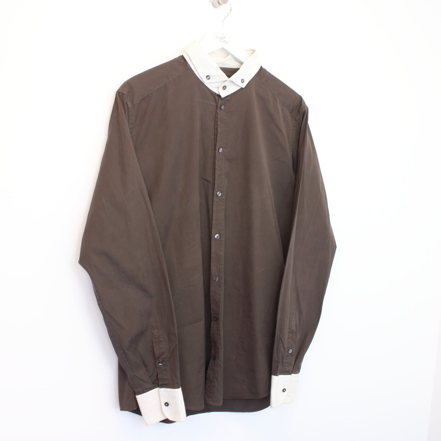 Vintage Dolce & Gabbana shirt in brown and white. Best fits M