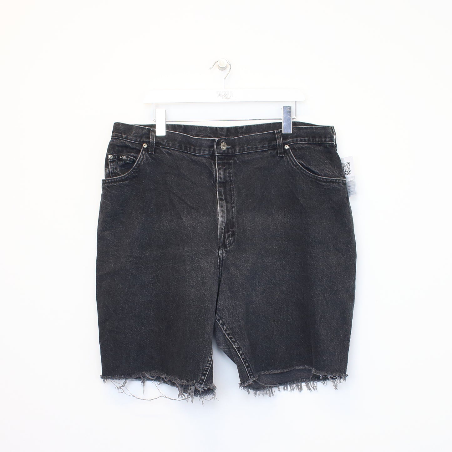 Vintage Lee cut off denim shorts in black. Best fits 40