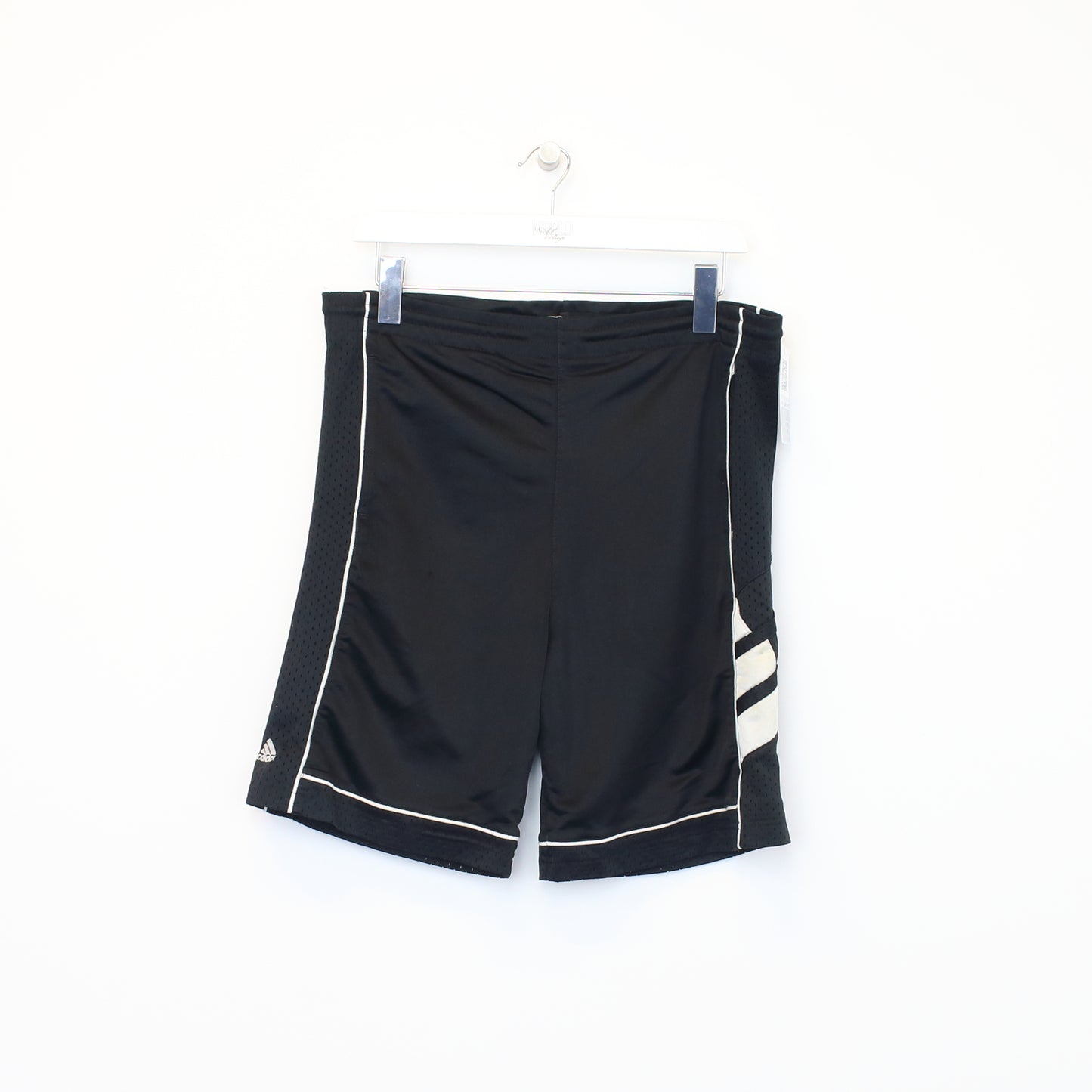 Vintage Adidas shorts in black and white. Best fits XL