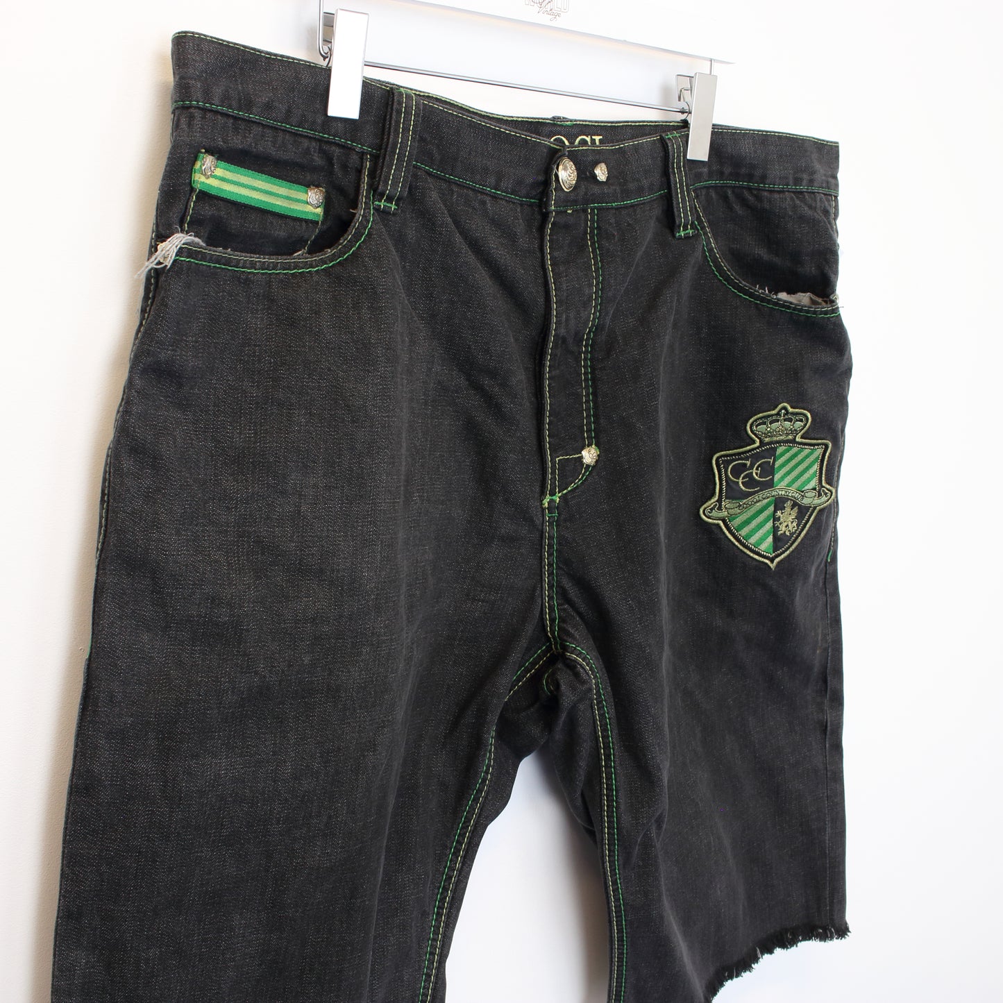 Vintage Coogi shorts in black and green. Best fits 42