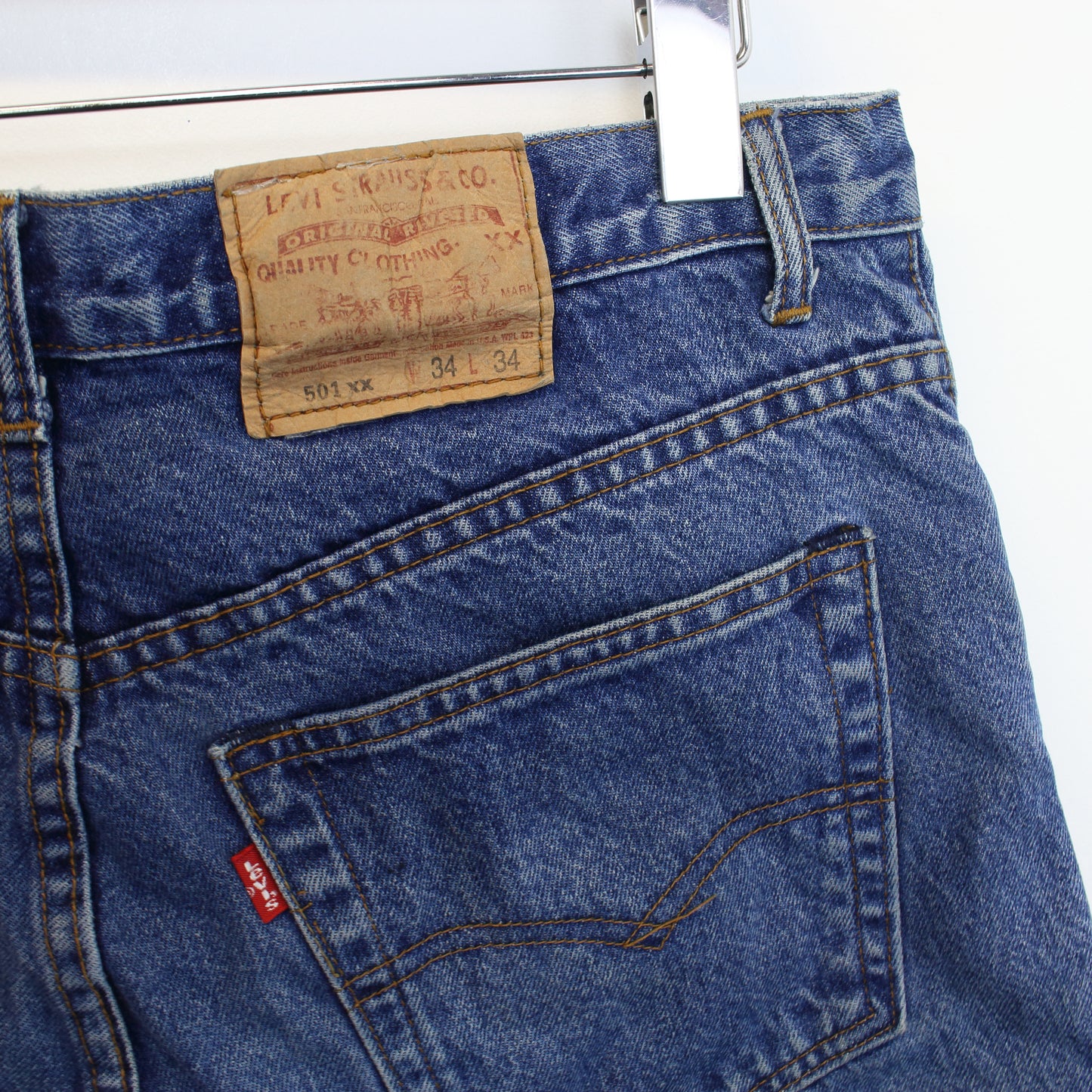 Vintage Levi's shorts in blue. Best fits 32