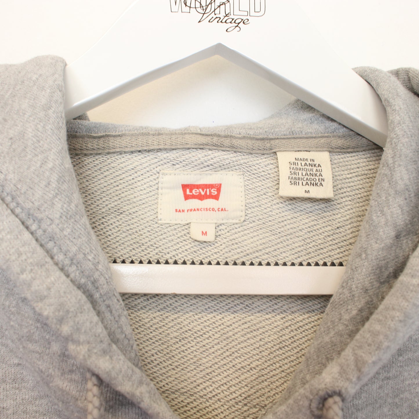 Vintage Levi's big logo hoodie in grey. Best fits M