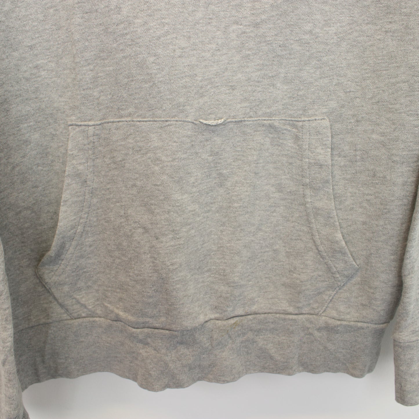 Vintage Levi's big logo hoodie in grey. Best fits M