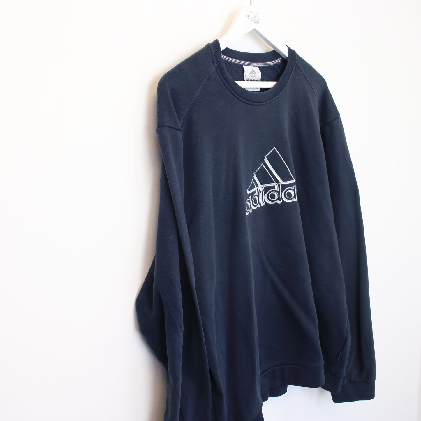 Vintage Adidas sweatshirt in blue. Best fits XL