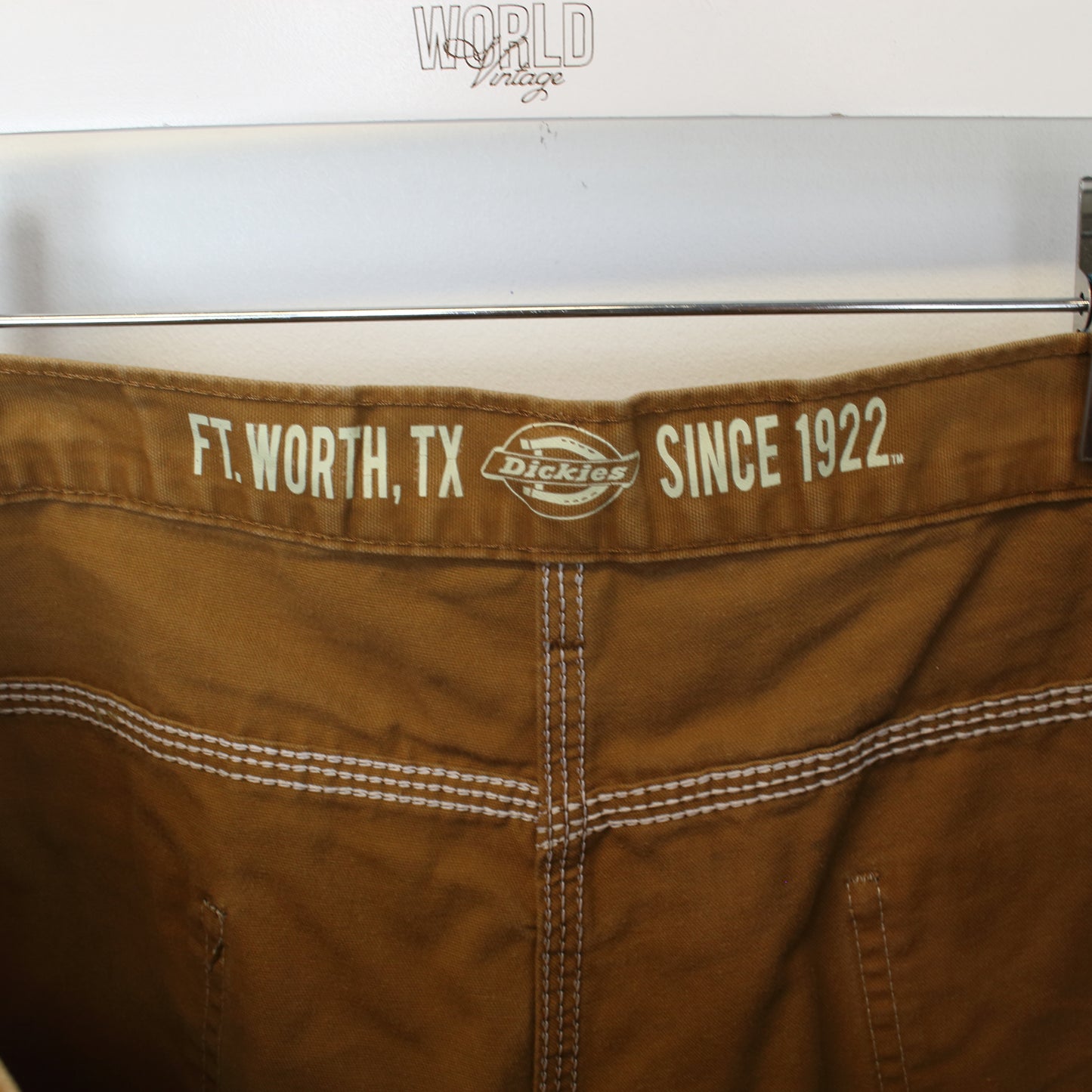 Vintage Carhartt carpenter shorts in tan. Best fits W37