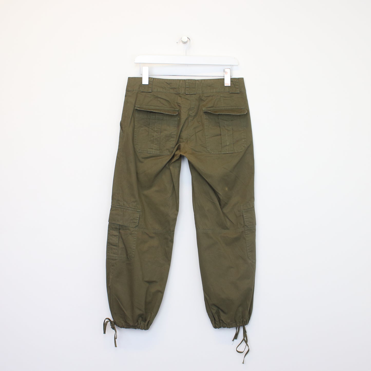 Vintage Zara cargos in green. Best fits M