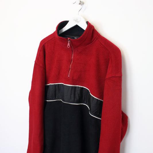 Vintage Unbranded fleece in red and black. Best fits L