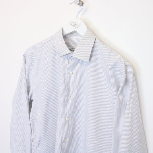Vintage Burberry shirt in white. Best fits M