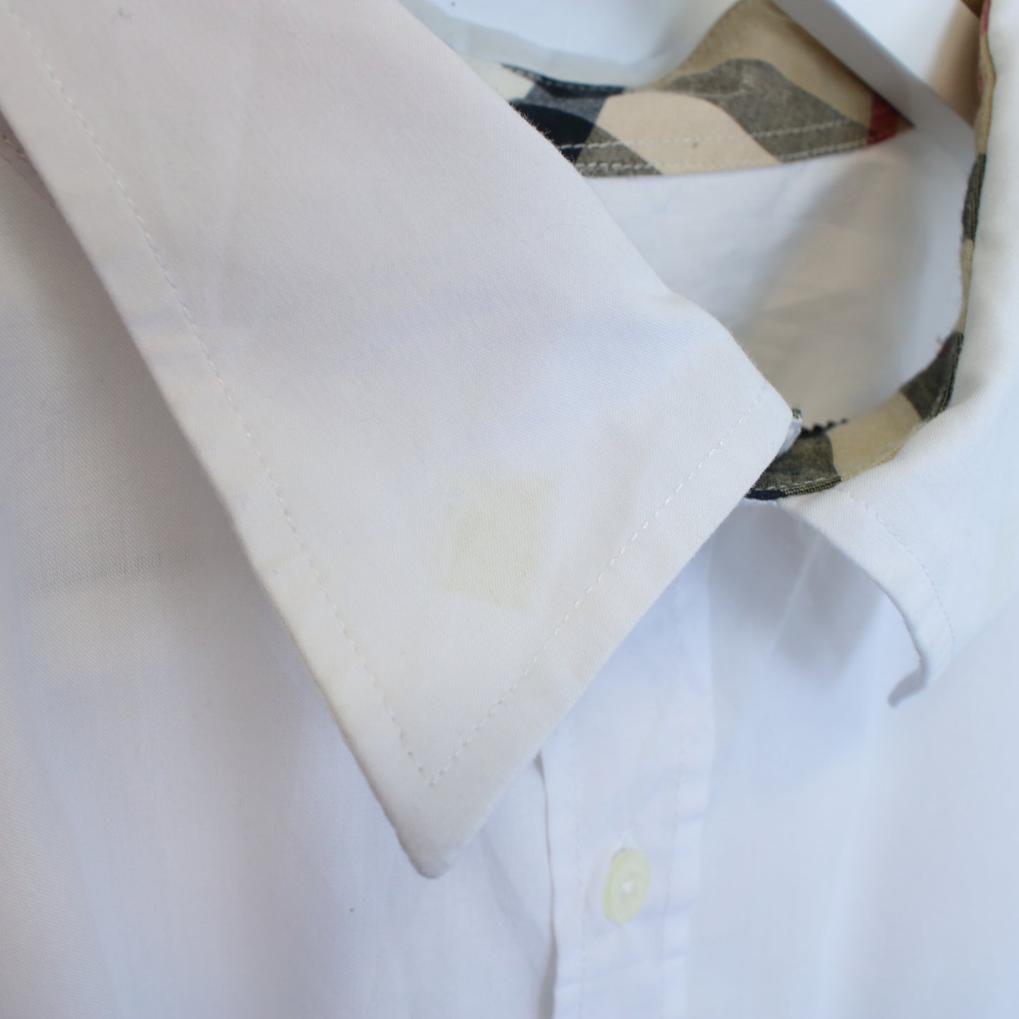 Vintage Burberry shirt in white. Best fits XL