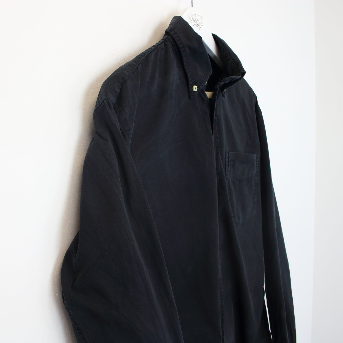 Vintage Burberry shirt in black. Best fits M