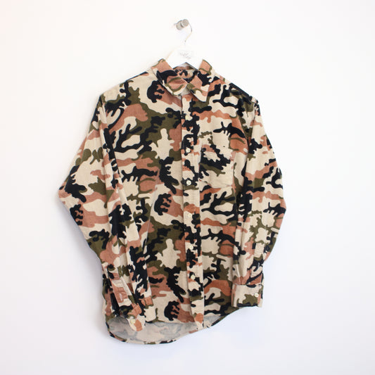 Vintage Izzue corduroy shirt in camo. Best fits M