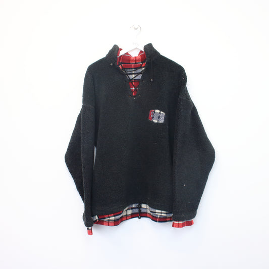 Vintage Mauna fleece in black. Best fits L