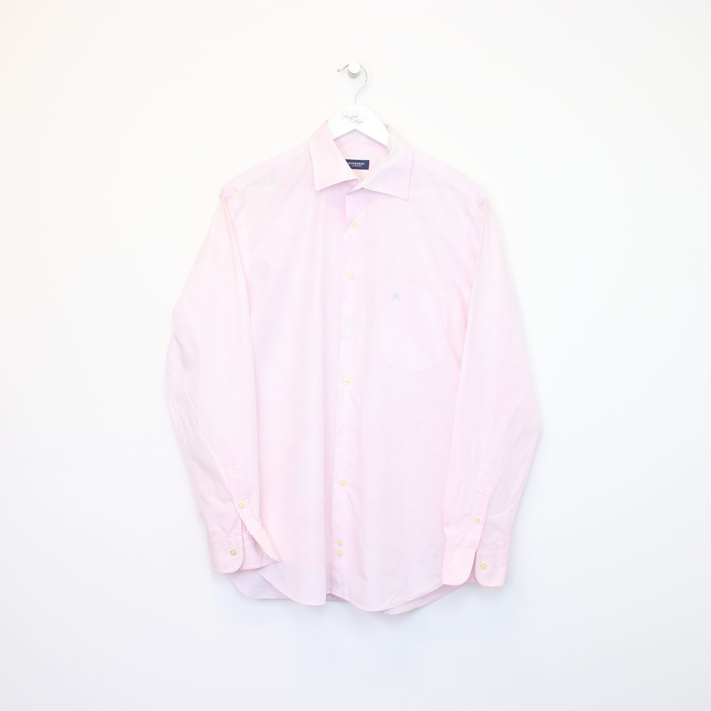 Vintage Burberry shirt in pink. Best fits L