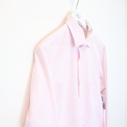 Vintage Burberry shirt in pink. Best fits L