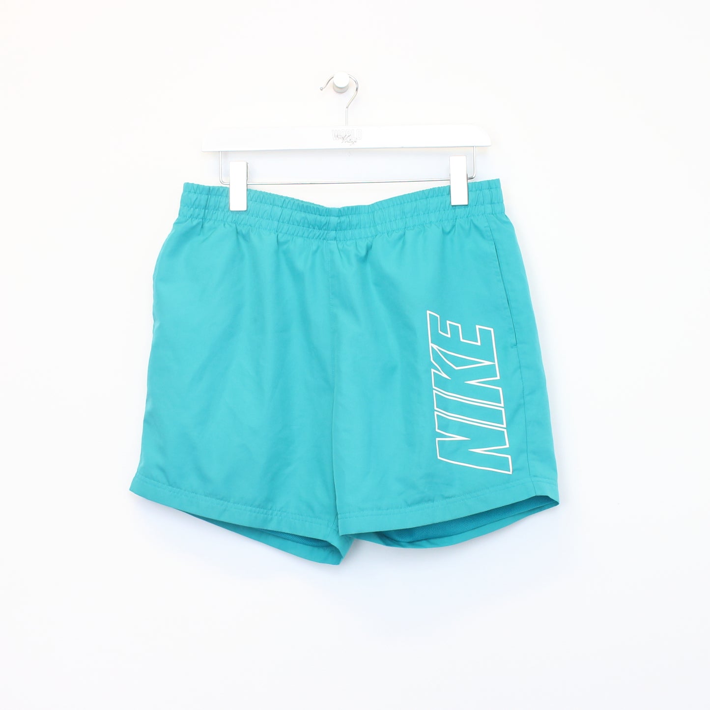 Vintage Nike shorts in blue. Best fits L