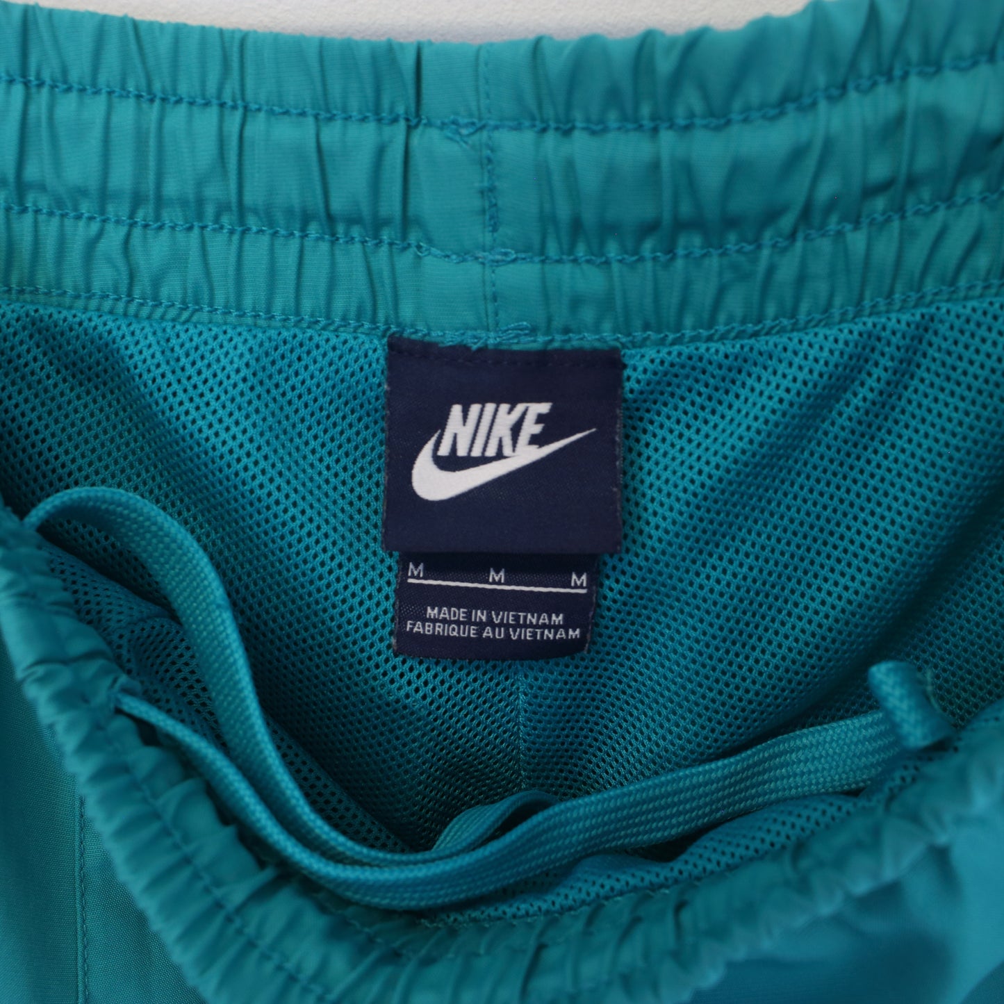 Vintage Nike shorts in blue. Best fits L