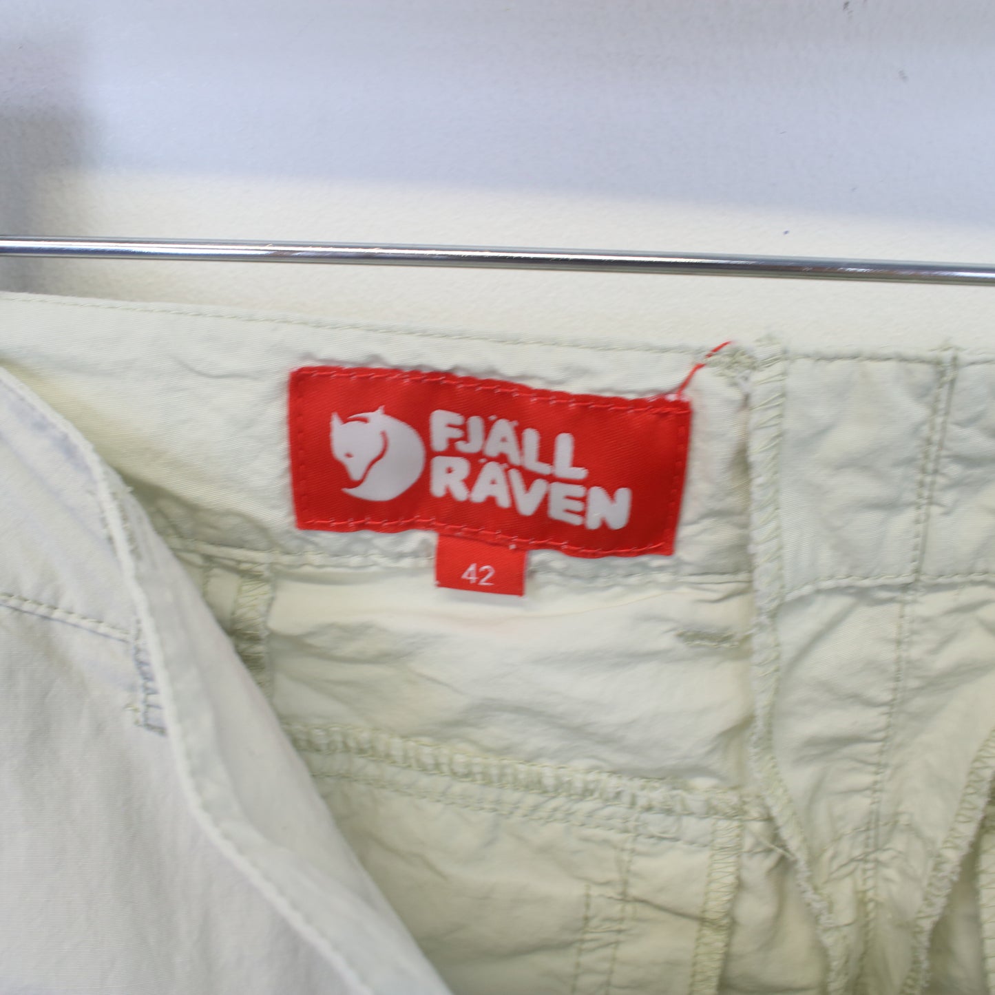 Vintage Fjall Raven cargo pants in beige. Best fits 34