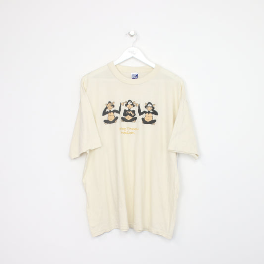 Vintage Unbranded t-shirt in cream. Best fits L