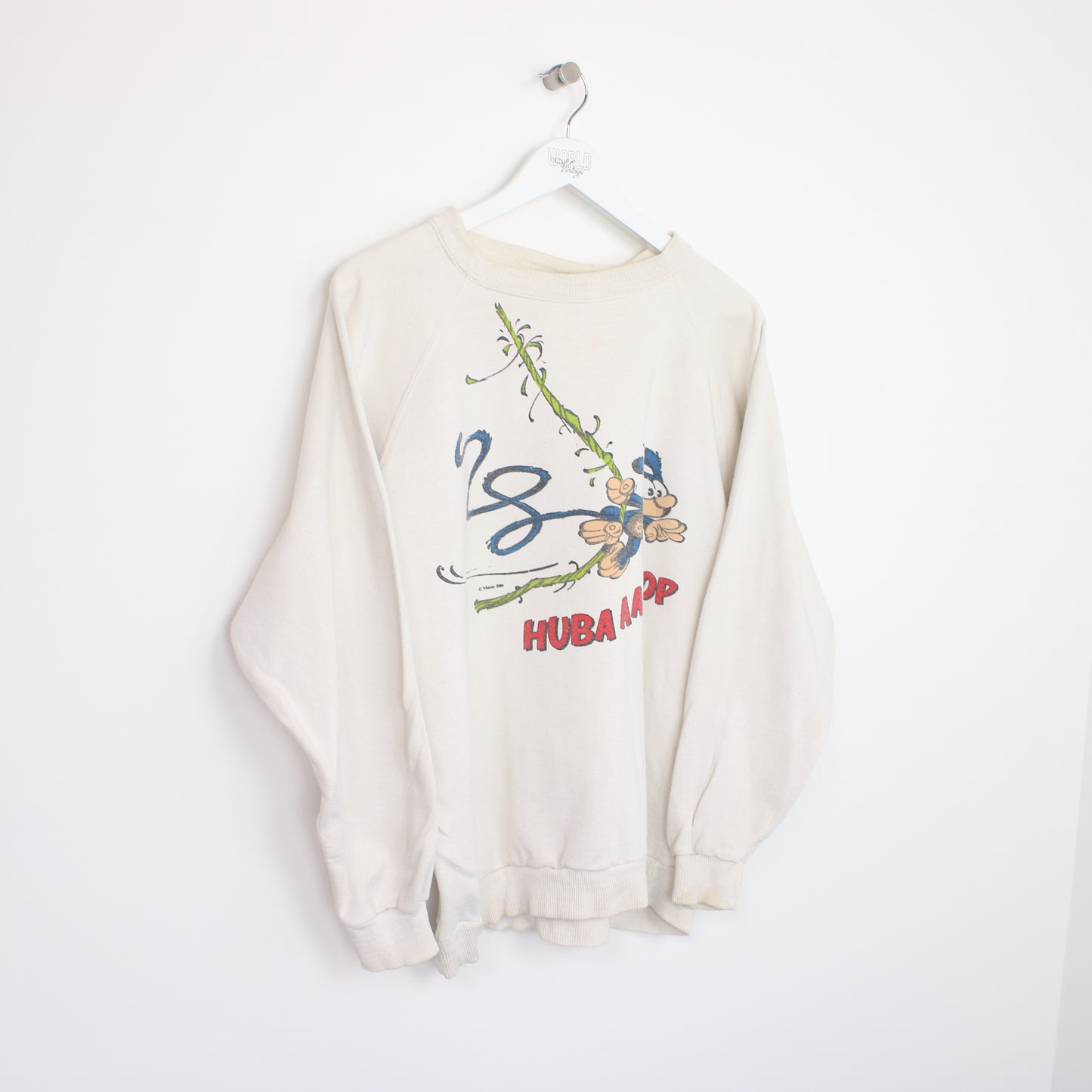 Vintage Unbranded sweatshirt in white. Best fits L