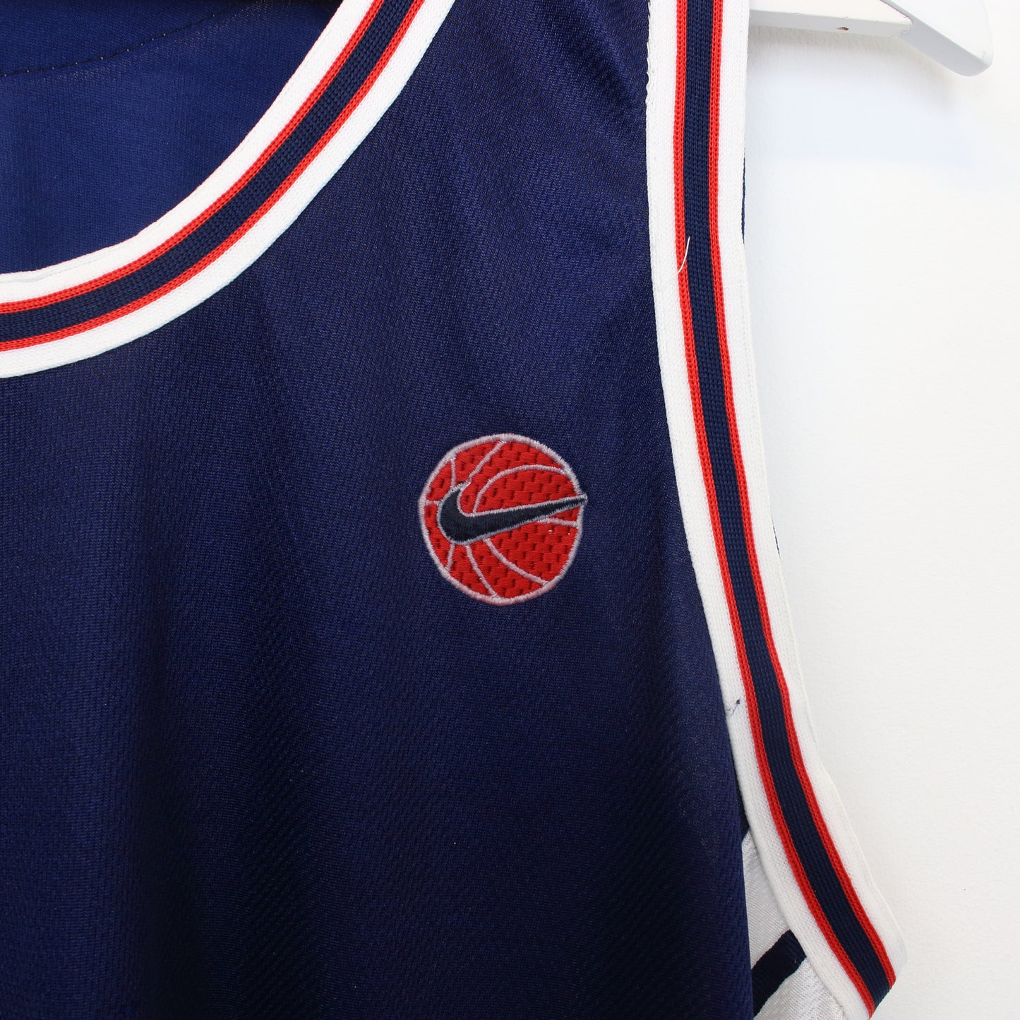 Vintage Nike basketball jersey in navy. Best fits L