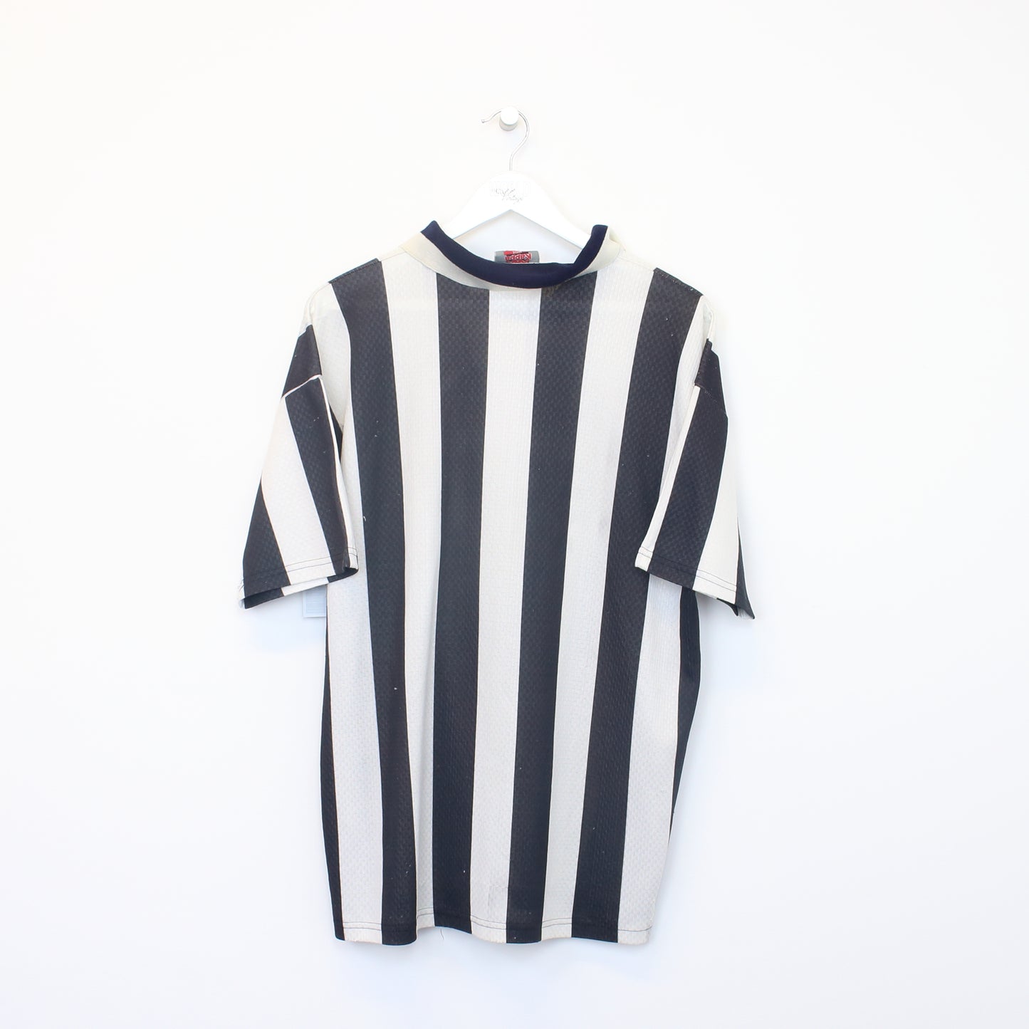 Vintage Kappa Juventus bootleg football shirt in black and white. Best fits L