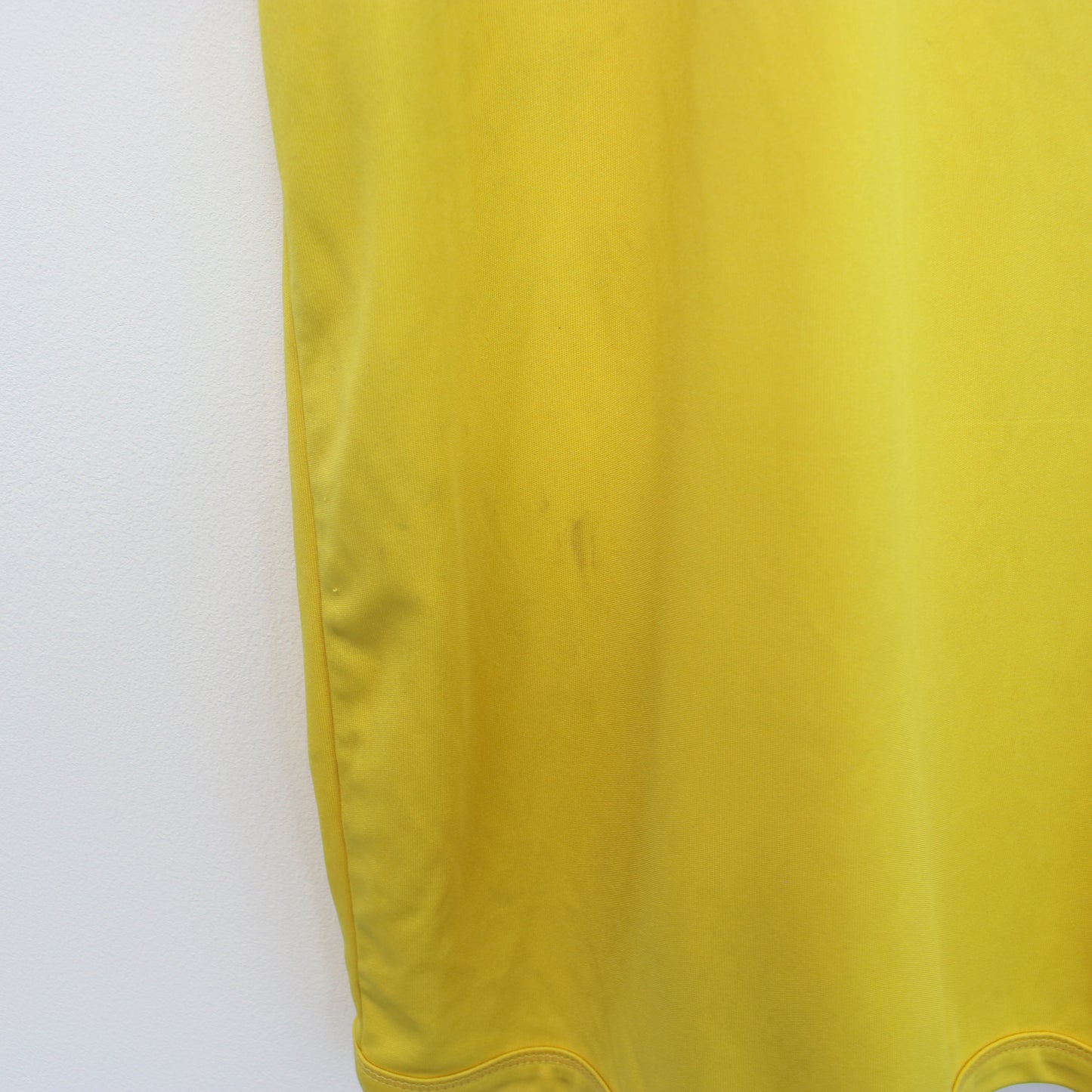 Vintage Kappa U.S. Sassuolo 2015/16 GK second kit replica football shirt in yellow. Best fits L