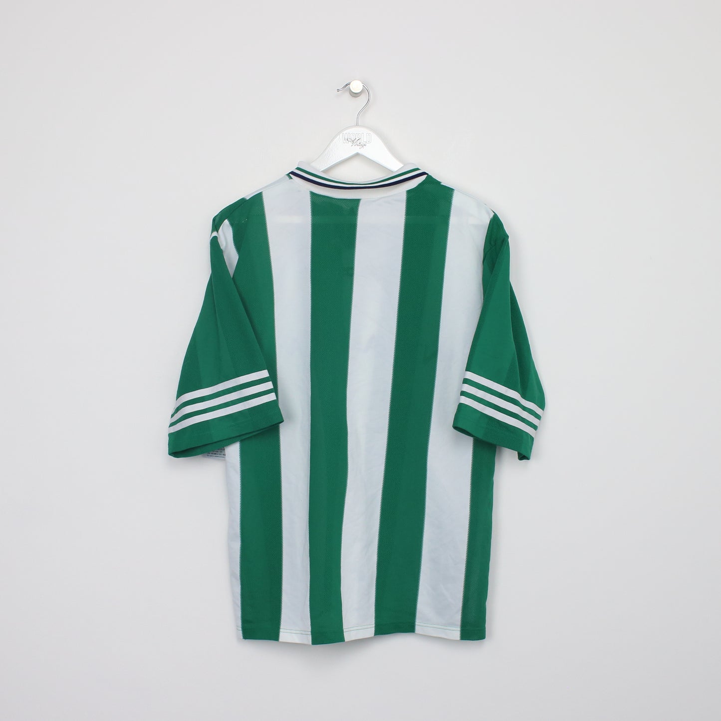 Vintage Adidas Amateur team football shirt in green and white. Best fits M