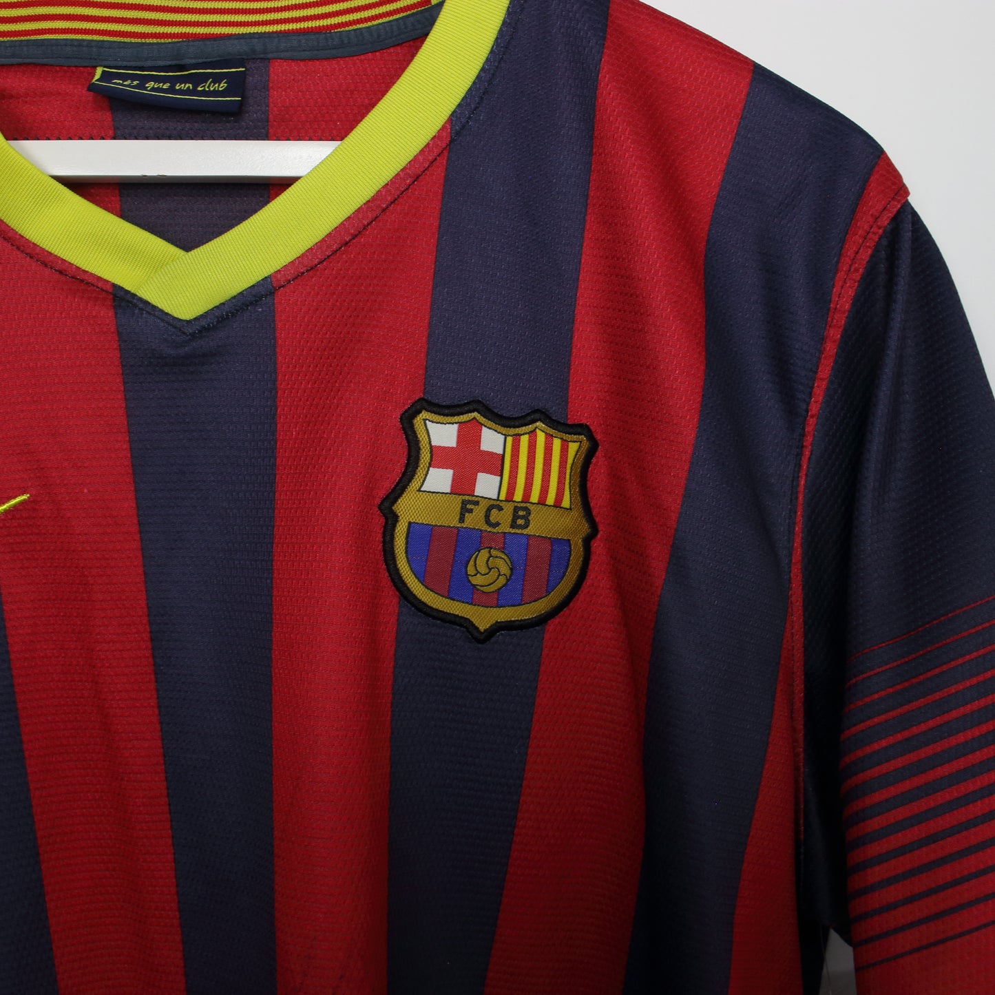 Vintage Replica Nike Barcelona 2013/14 Home football shirt in red and blue. Best fits M
