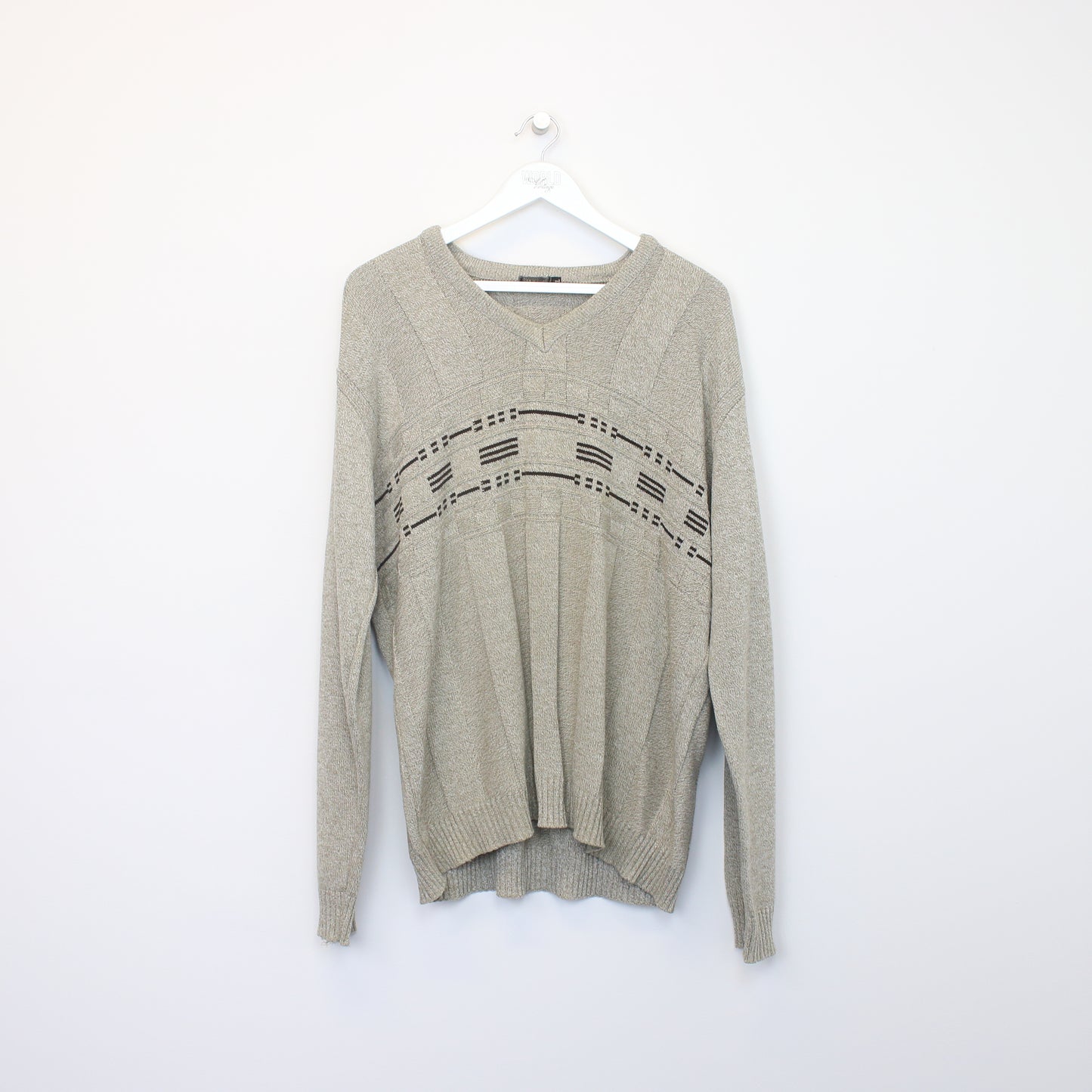 Vintage Unbranded knit sweatshirt in beige. Best fits XL