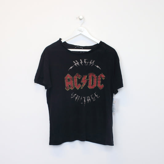 Vintage Zara AC DC T-Shirt in black. Best fits S