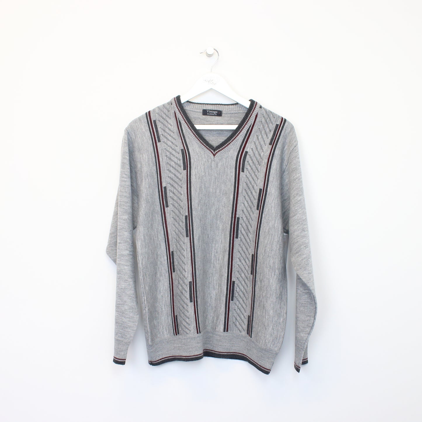 Vintage Classic's knit sweatshirt in grey. Best fits M