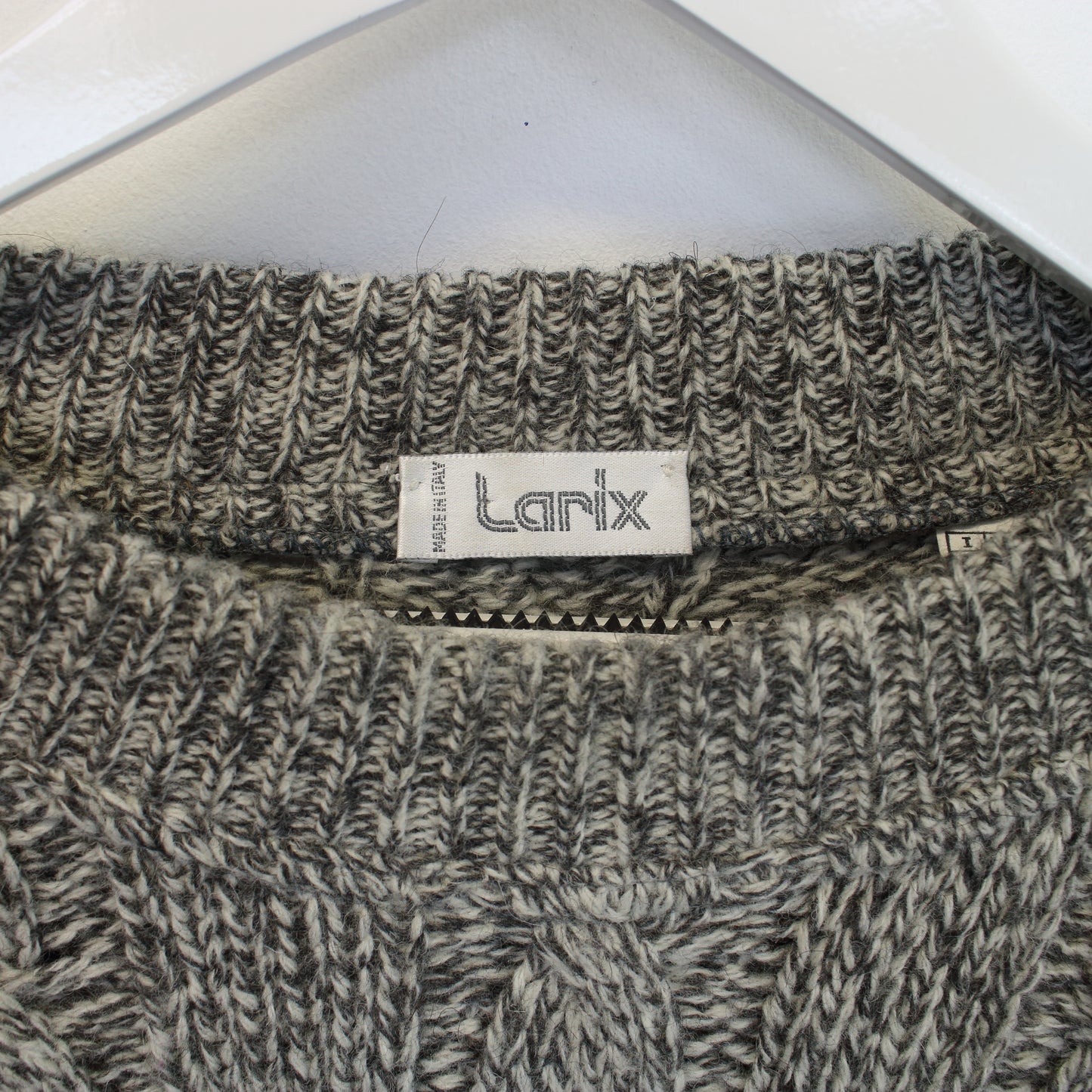 Vintage Larix knit sweatshirt in grey. Best fits XL