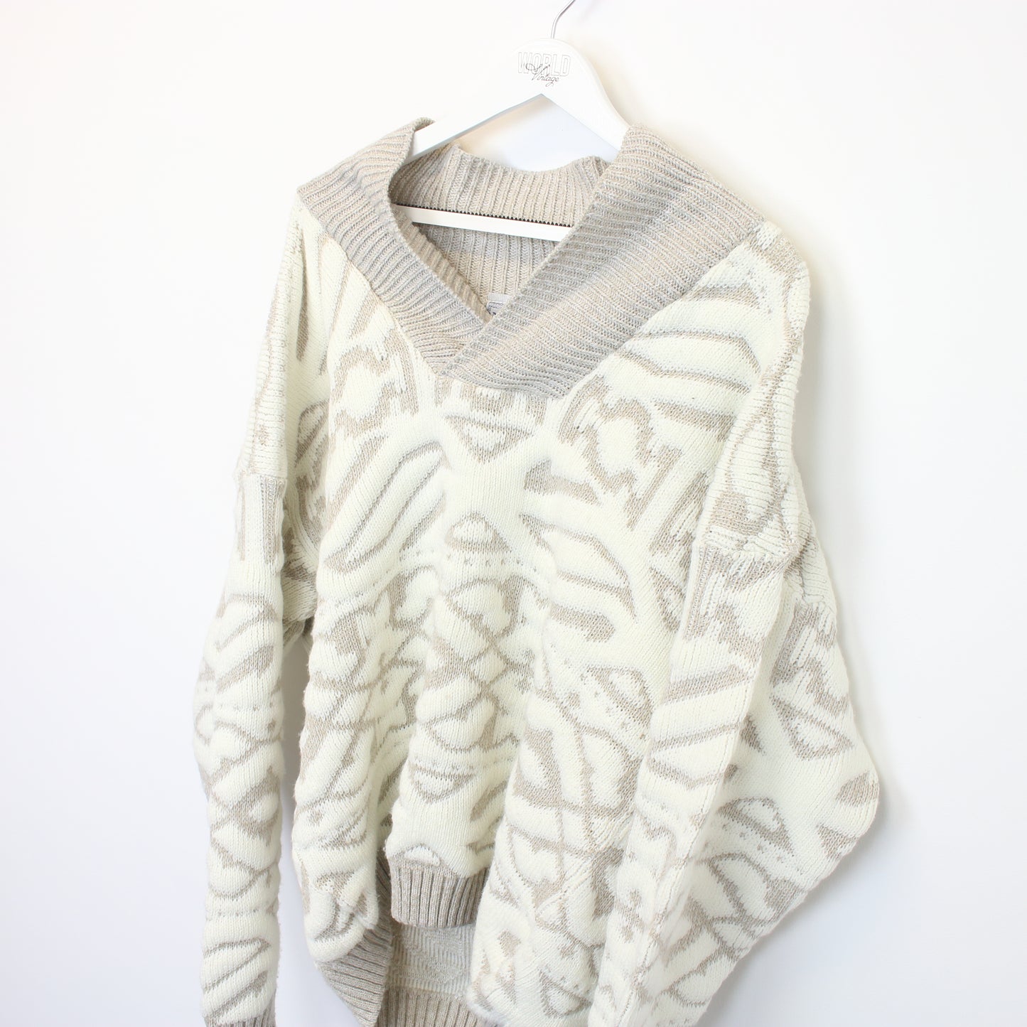 Vintage Nico knit sweatshirt in cream and white. Best fits L