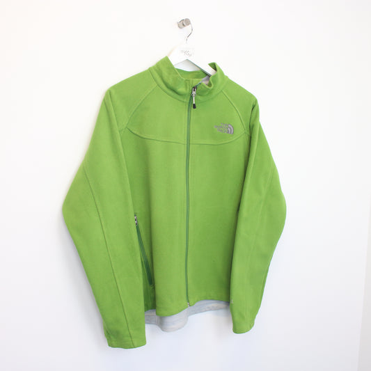 Vintage North Face fleece in green. Best fits L